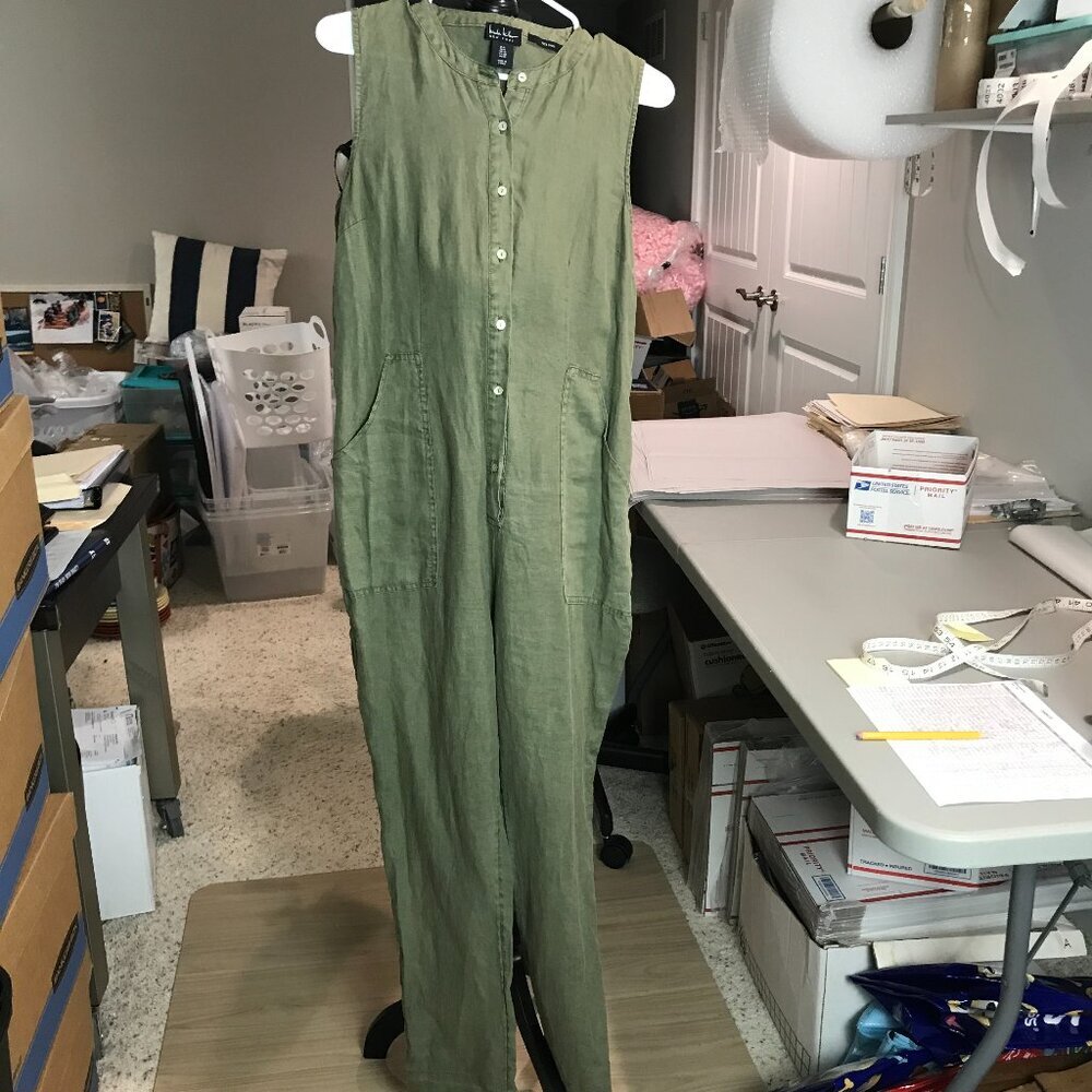 Women's Nicole Miller Green linen button front Jumpsuit Size 6